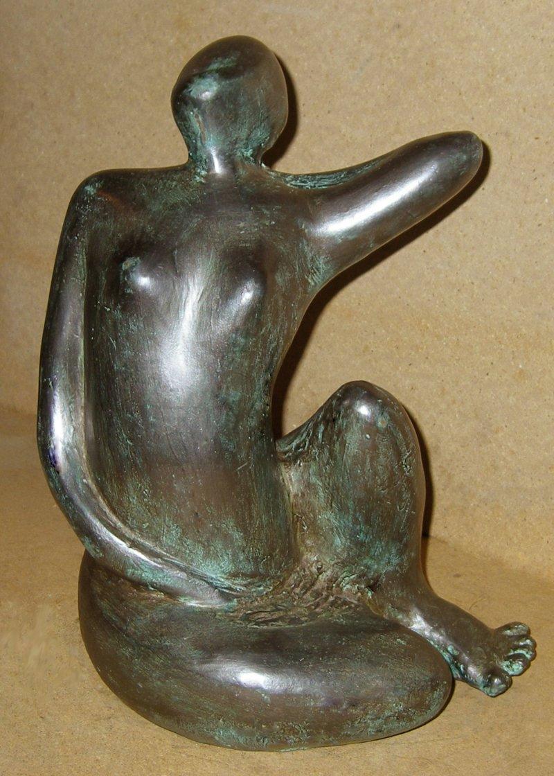 Figurative Metal sculpture titled 'Grace II', 16x11x11 inches, by artist Sunita Lamba on Bronze
