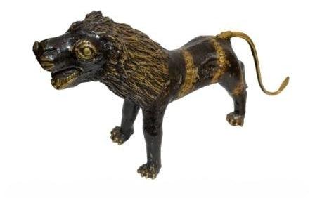 Animals sculpture titled 'Lion', 6x16x5 inches, by artist Kushal Bhansali on Brass