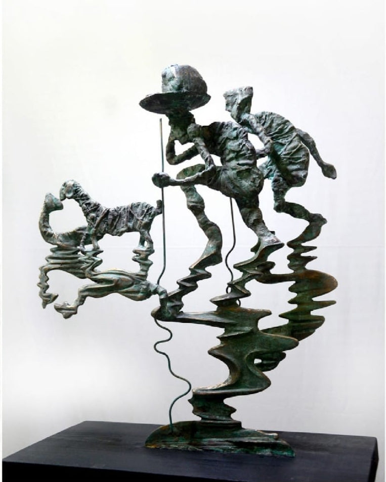The Stories Of Immigrents 4' figurative Bronze sculpture by artist Rohan Pawar, 20x25 inch, on bronze