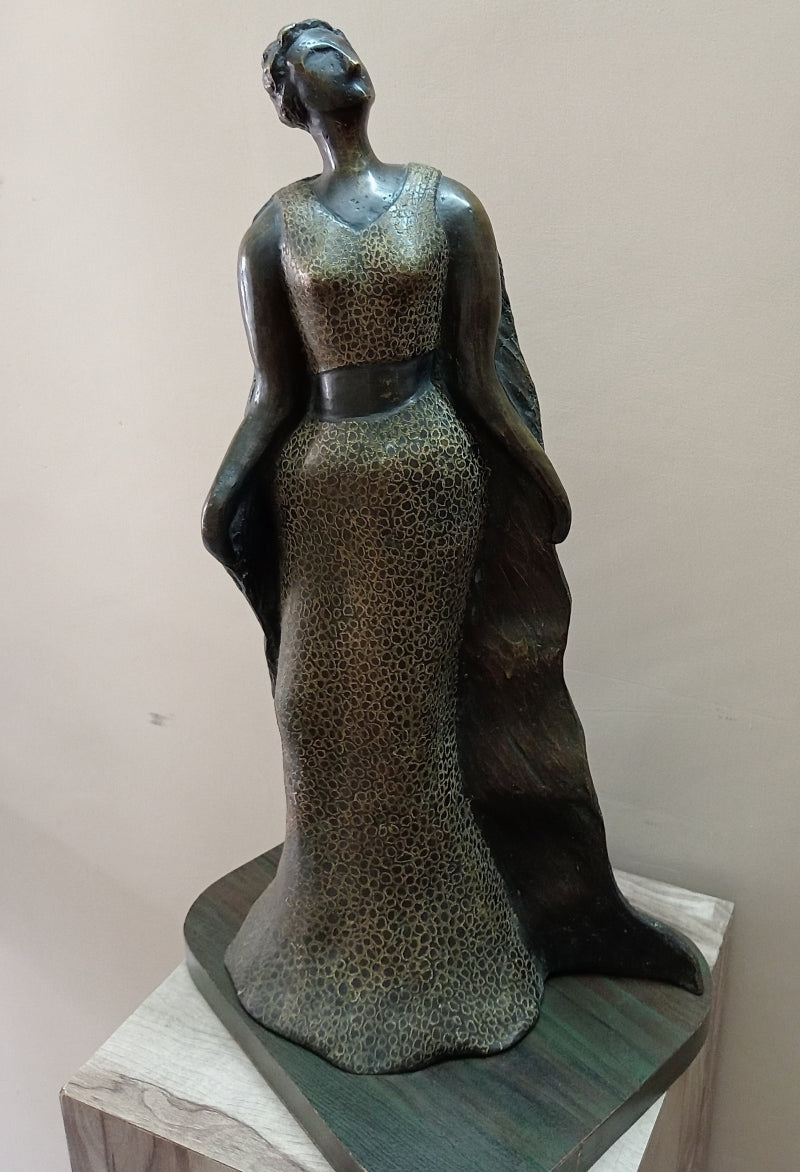 Victorious' figurative Bronze sculpture by artist Roy Chandan, 18x10 inch, on bronze