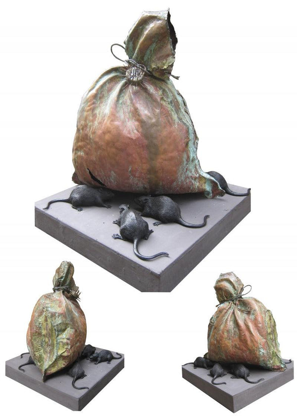 Robbery Sculpture by Swapnil Godase | ArtZolo.com