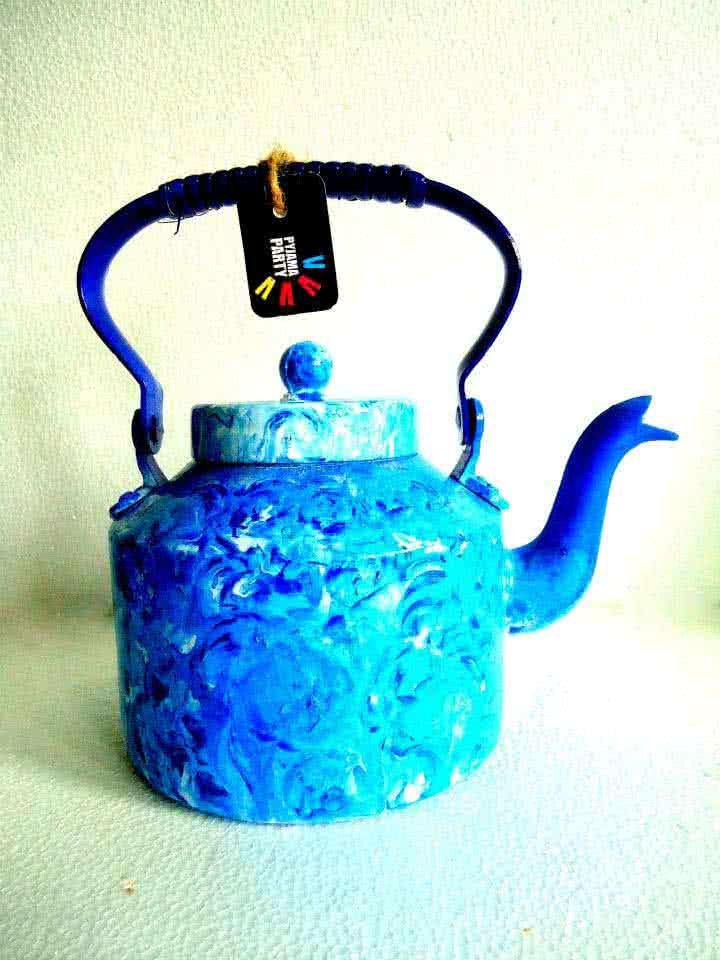 Whirlpool Textured Tea Kettle Handicraft by Rithika Kumar | ArtZolo.com