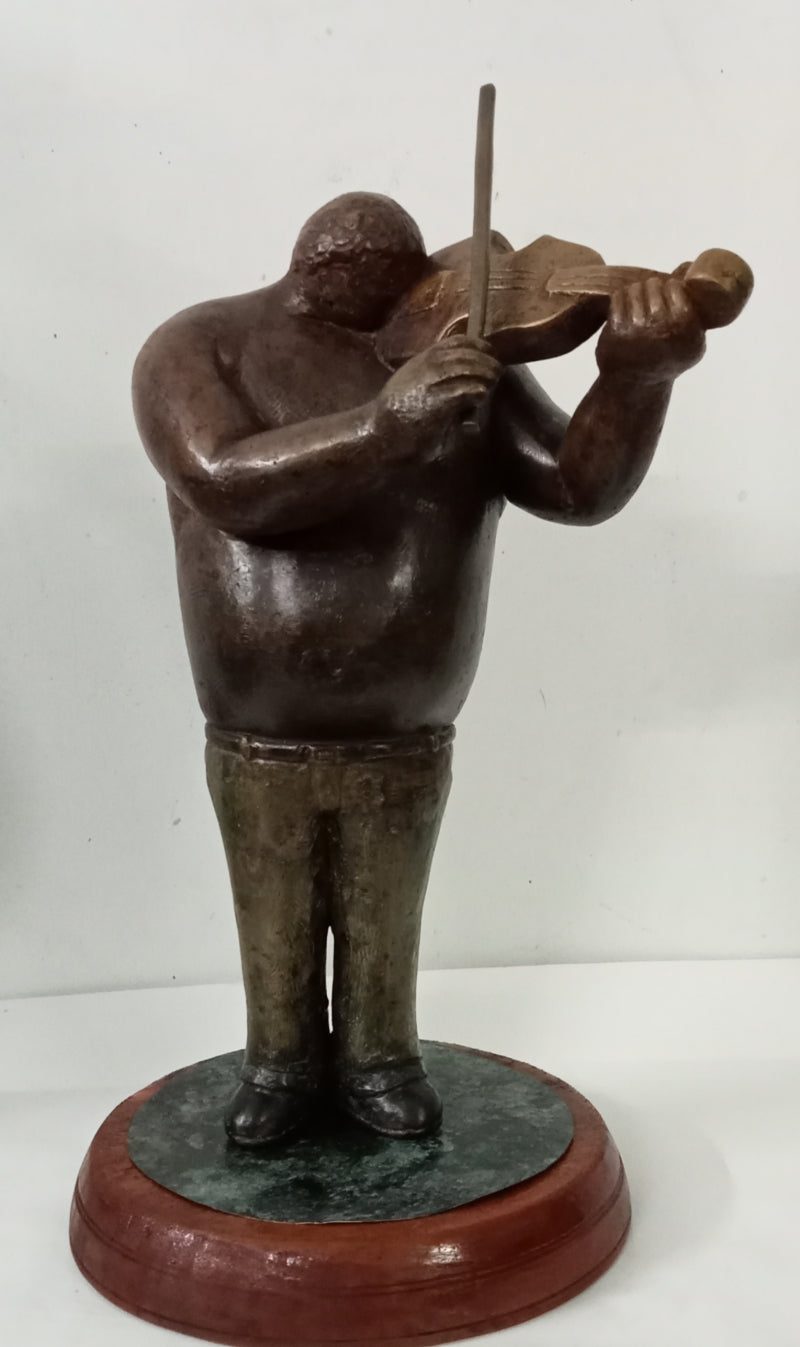 Violinist' figurative Bronze sculpture by artist Dilip Paul, 13x8 inch, on bronze