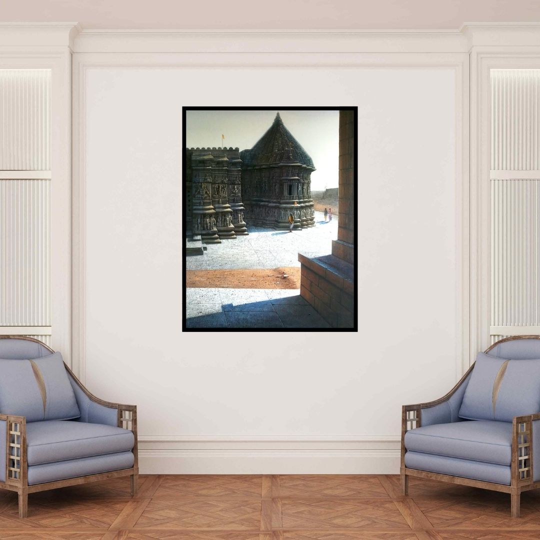 In-situ view of Pravin Pasare's 'Vitthala Temple Hampi 40 (Kopeshwar Temple)' painting in a room